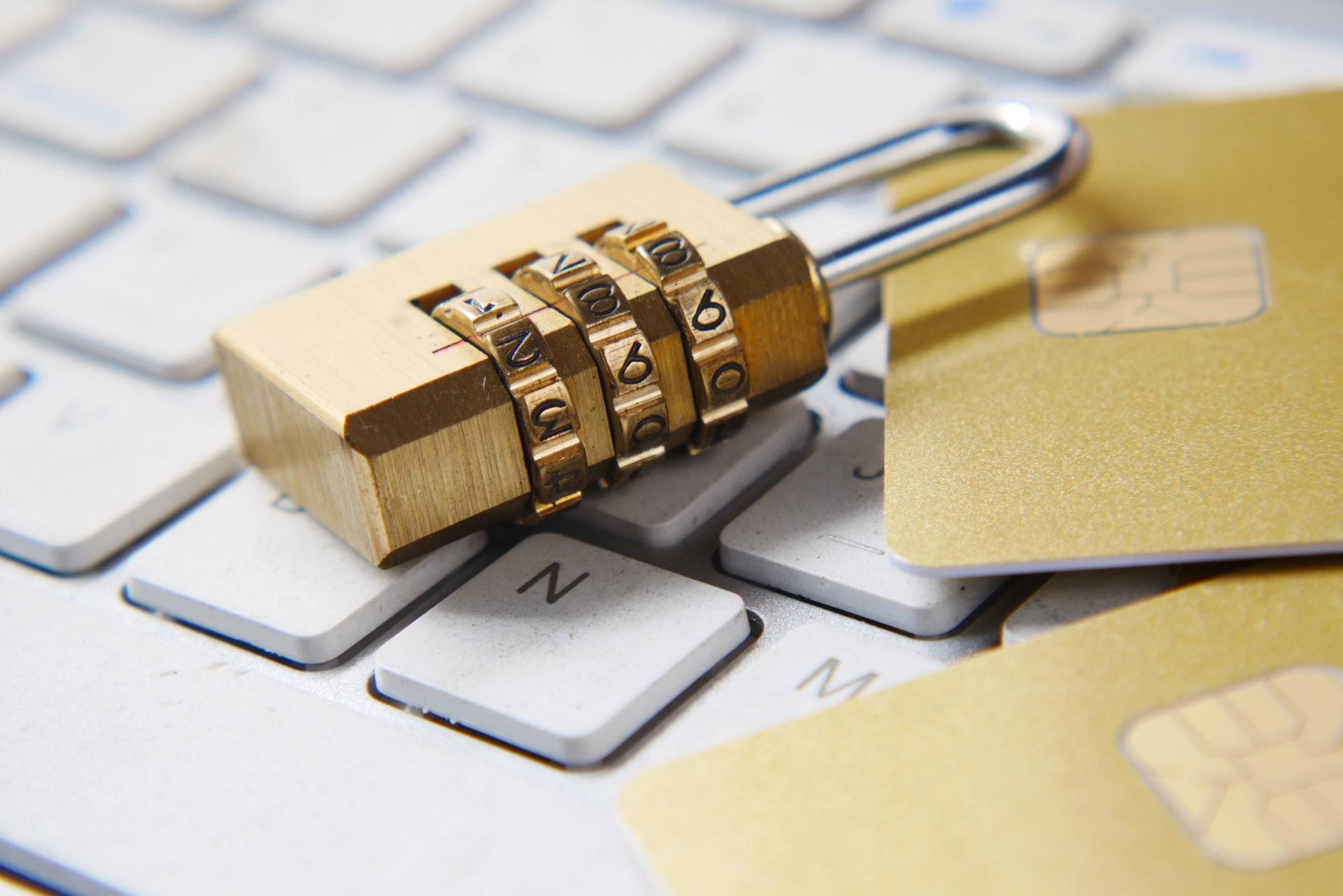 sicurezza informatica evitare vulnerabilità rischi